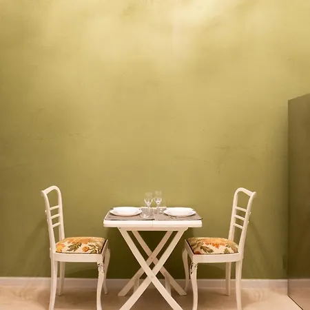 Trevi Apulian Lives